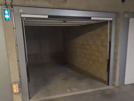 loue box de parking