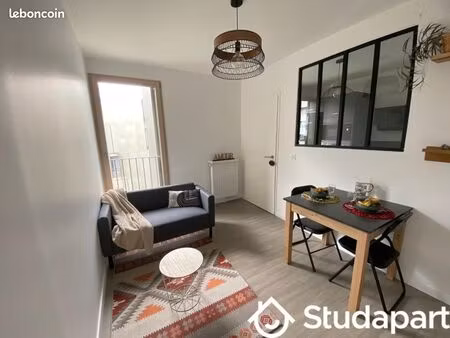 chambre 1 pièce 12 m²
