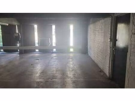parking/boxe de garage