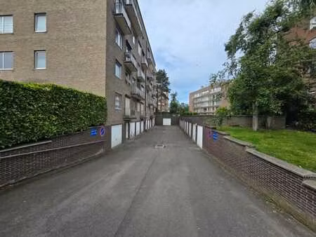 kraainem - garage de +/- 16 m²