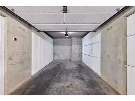 garage ferme / port - centre
