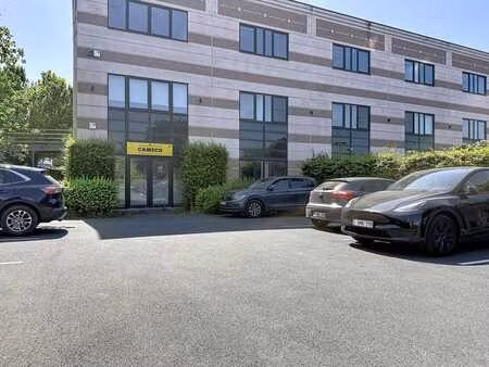 surface commerciale dans le zoning nord