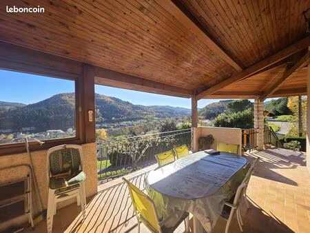 propriété 5 pièces 130 m²