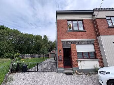 maison 3 façades en excellent état