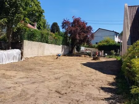 beau terrain viabilisé à 6 mn du rer palaiseau-lozère