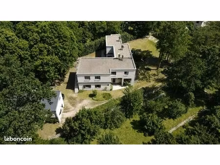 propriété 10 pièces 400 m²