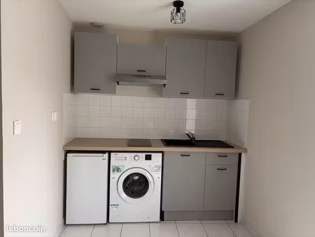 studio 28m² - parking - secteur calme