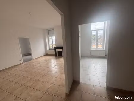 sedan rue thiers spacieux f2 avec garage