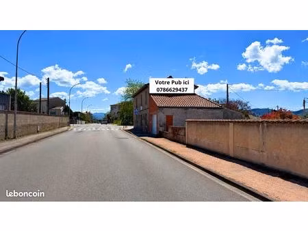 panneau publicitaire à louer