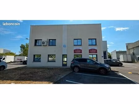 bureaux 112 m² lisses