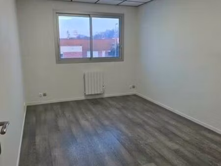 bureaux 67 m² lisses