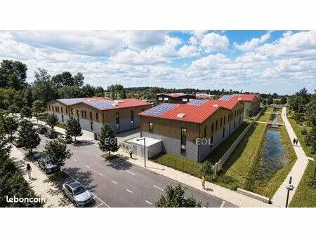 local d'activité 840 m²