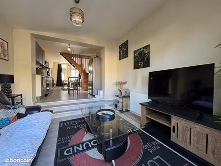 maison 4 pièces 70 m²