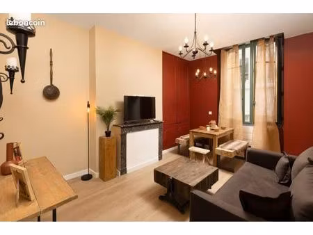 immeuble de rapport avec appartements et locaux commerciaux  emplacement de premier choix