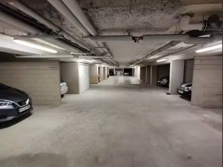 location parking 10 m² à cachan (94230)  108 €