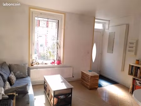 maison rénovée avec jardin et terrasse – proche gare et place ducale