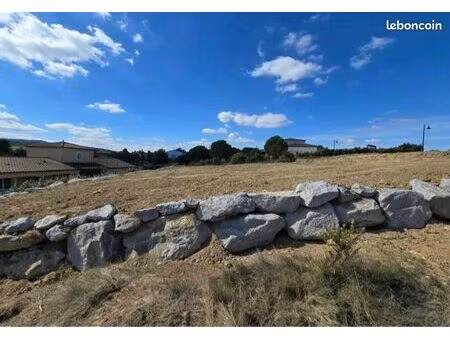 terrain constructible 750 m² - plein sud - secteur recherché la cavayère