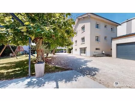 appartement 3 pièces 83 m²