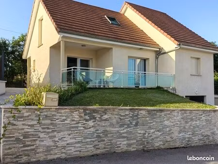 belle maison de 137 m2 avec 4 chambres