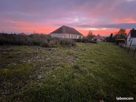 terrain 901 m² mergey
