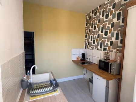 grand studio 26m2 proche centre
