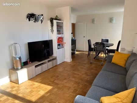 appartement 3/4 pièces 72m2 à châtillon