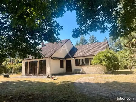 appartement 1 pièce 119 m²