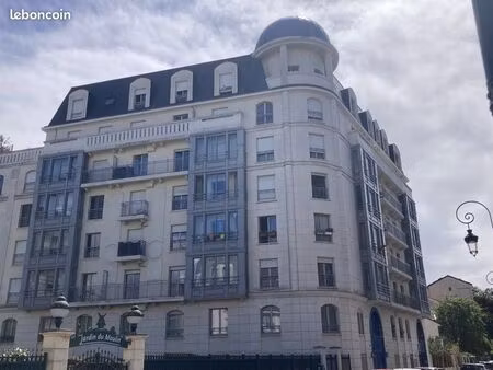 bel appartement lumineux 2 pièces en hauteur