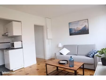 beau studio meublé centre ville