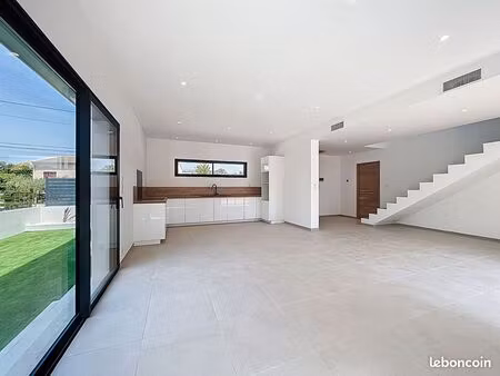 magnifique villa t5 lumineuse moderne et fraîchement construite