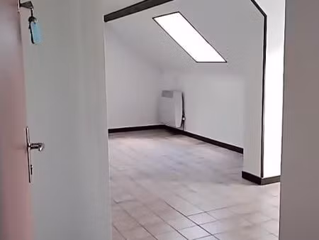 studio 1 pièce 27 m²