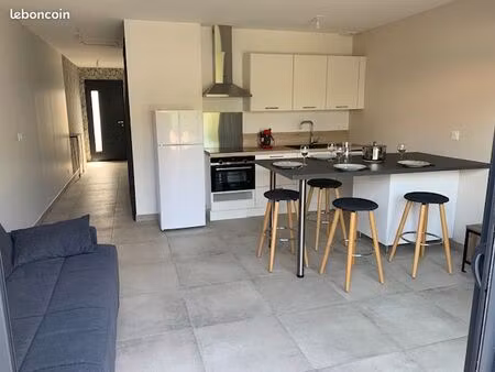 location a l'année  meublé t2 avec terrasse