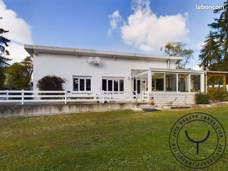 maison 8 pièces 173 m²