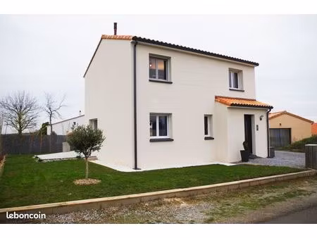 maison t5 lumineuse avec 3 chambres