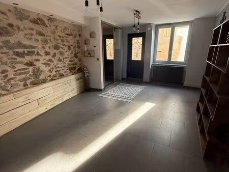 maison meublée 100 m² - 2 chambres + bureau - dpe c - centre rignac