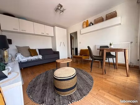 studio 1 pièce 31 m²