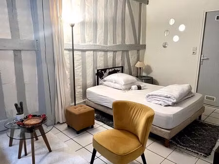 studio 1 pièce 30 m²