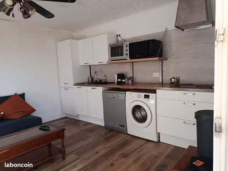 à louer – t2 meublé avec grande terrasse – saint-julien-les-rosiers