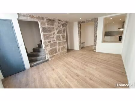 superbe maison f3 de 80 m² + terrasse 18 m² – entièrement rénové – maison de ville non-meu