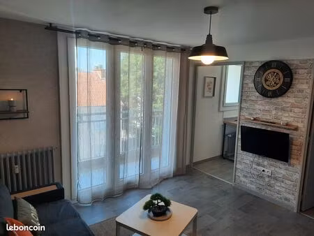 charmant t2 avec balcon proche du centre-ville