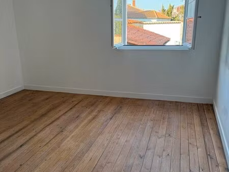 maison de ville 3ch + extérieur