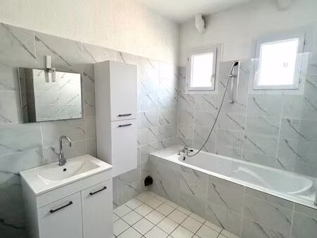 t3 de 77m2 quillan centre