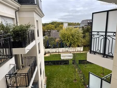 studio 1 pièce 31 m²
