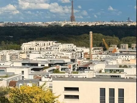 studio meublé de 16 m² avec vue exceptionnelle sur la tour eiffel – suresnes