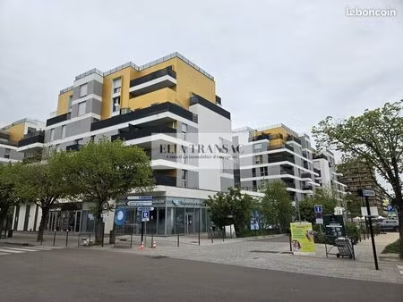 local commercial 171 m²