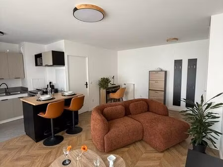 t2 meublé 43 5 m² avec grand balcon et parking – limeil-brévannes■disponible immédiatement