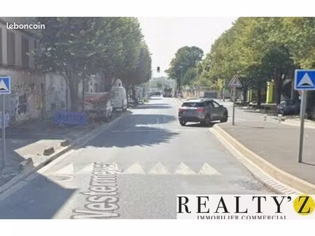 local commercial 75 m²