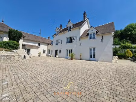 maison 16 pièces 523 m²