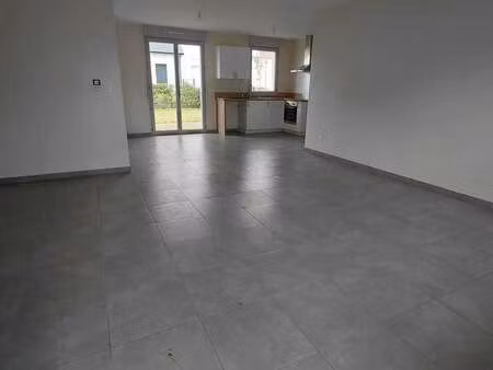 location maison à courseulles-sur-mer (14470) : à louer / 84m² courseulles-sur-mer