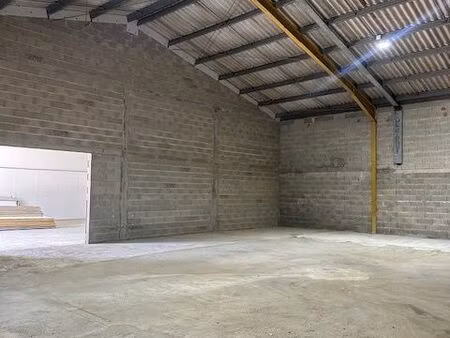 local 221 m² biguglia